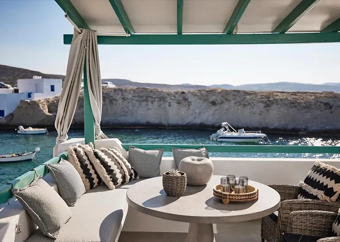 Terra Mare * Αγία Ειρήνη Μήλου