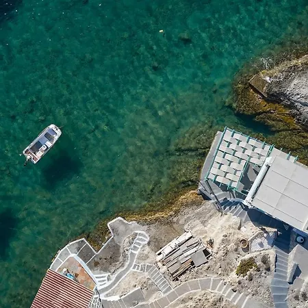 Terra Mare * Agia Irini (Milos)