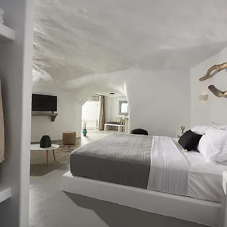 Terra Mare Agia Irini (Milos)